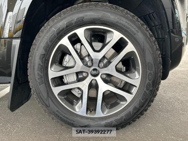 Land Rover DEFENDER 2025-08 7812439-4