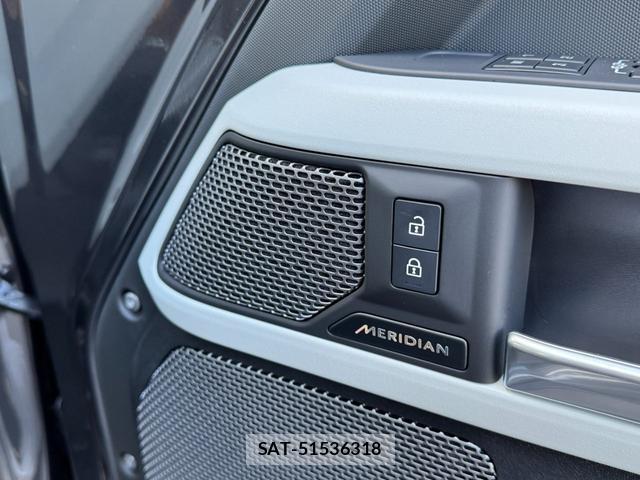 Land Rover DEFENDER 2024-08 7812716-3