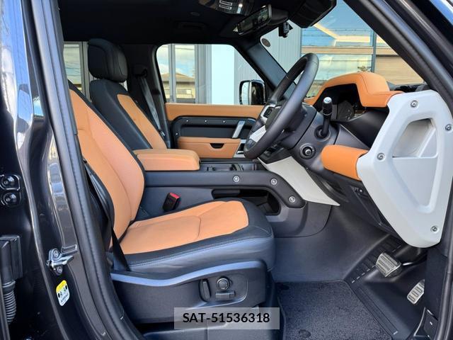Land Rover DEFENDER 2024-08 7812716-9