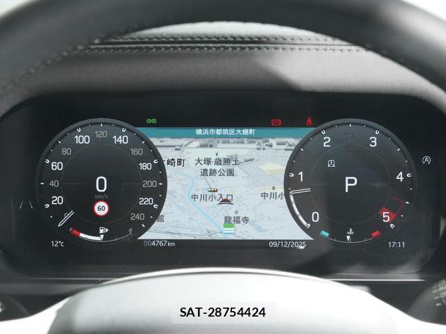 Land Rover DEFENDER 2024-07 7815854-12