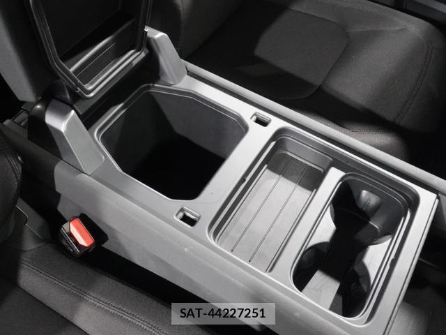 Land Rover DEFENDER 2023-03 7815859-19