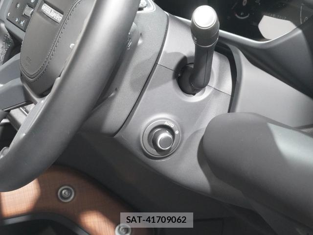 Land Rover DEFENDER 2024-03 7815860-17