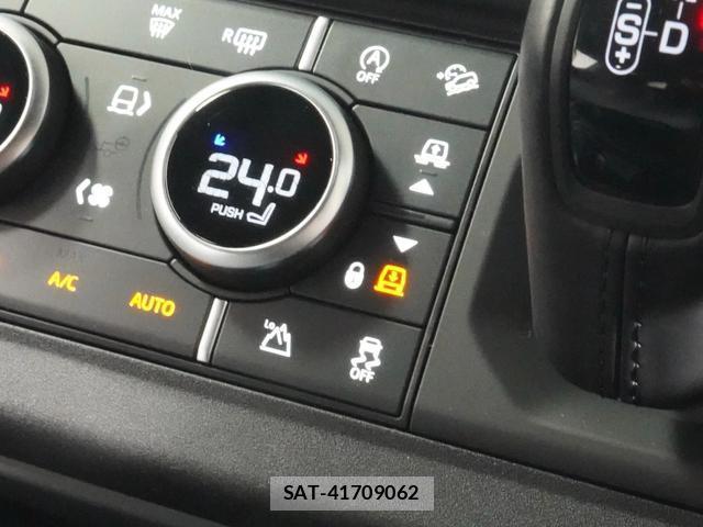 Land Rover DEFENDER 2024-03 7815860-3