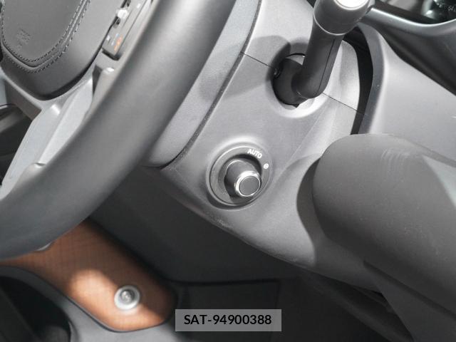 Land Rover DEFENDER 2023-04 7815864-18