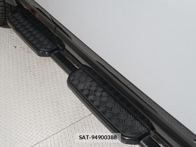 Land Rover DEFENDER 2023-04 7815864-8