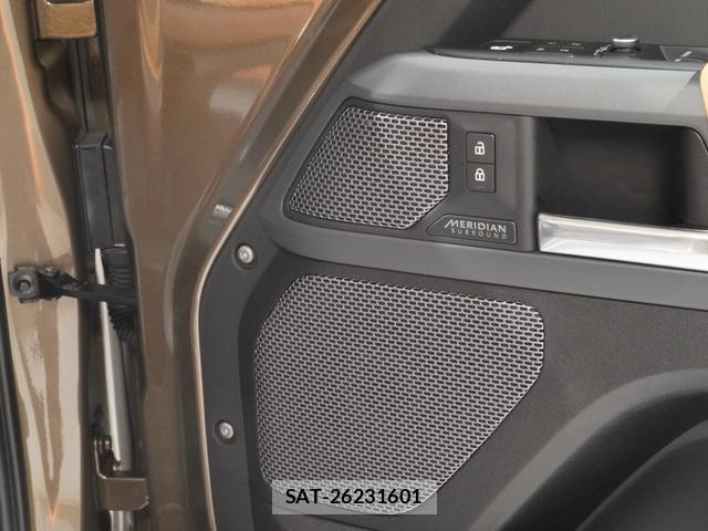 Land Rover DEFENDER 2021-06 7815866-3