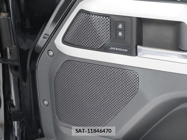 Land Rover DEFENDER 2022-08 7815872-2