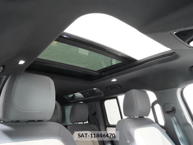Land Rover DEFENDER 2022-08 7815872-6