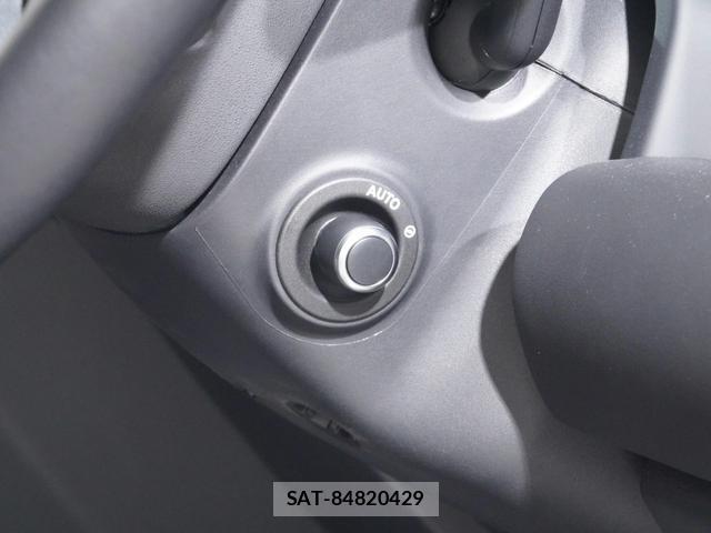 Land Rover DEFENDER 2024-01 7815875-18