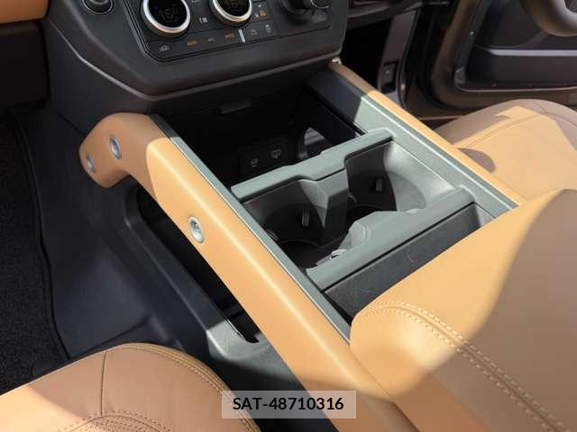 Land Rover DEFENDER 2025-11 7818727-17