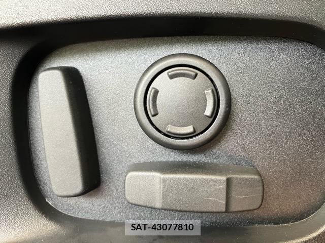 Land Rover DEFENDER 2023-06 7820072-15