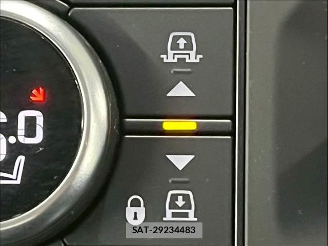 Land Rover DEFENDER 2021-01 7823228-9