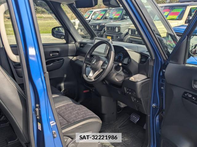 Mitsubishi DELICA MINI 2023-11 7812756-9
