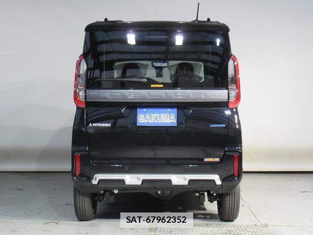 Mitsubishi DELICA MINI 2024-11 7820298-1
