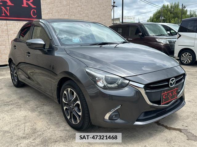 Mazda DEMIO 2017-08 7819779-1