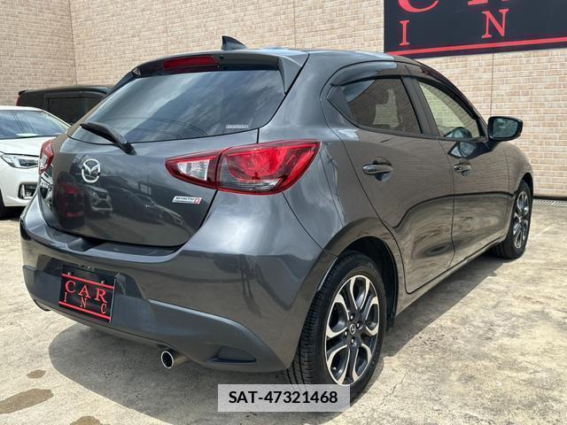 Mazda DEMIO 2017-08 7819779-2