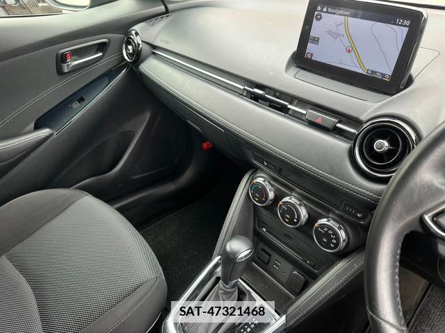 Mazda DEMIO 2017-08 7819779-9