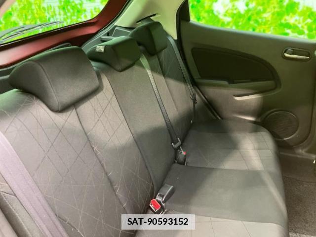 Mazda DEMIO 2013-04 7820976-4