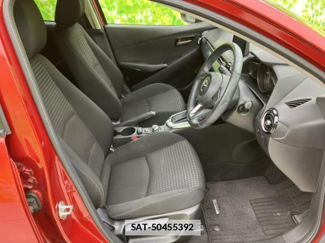 Mazda DEMIO 2017-06 7821138-3