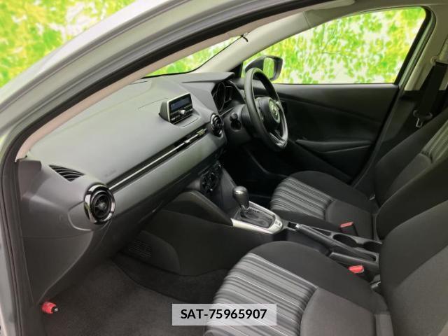 Mazda DEMIO 2017-03 7821767-5