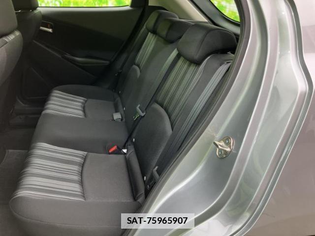 Mazda DEMIO 2017-03 7821767-7