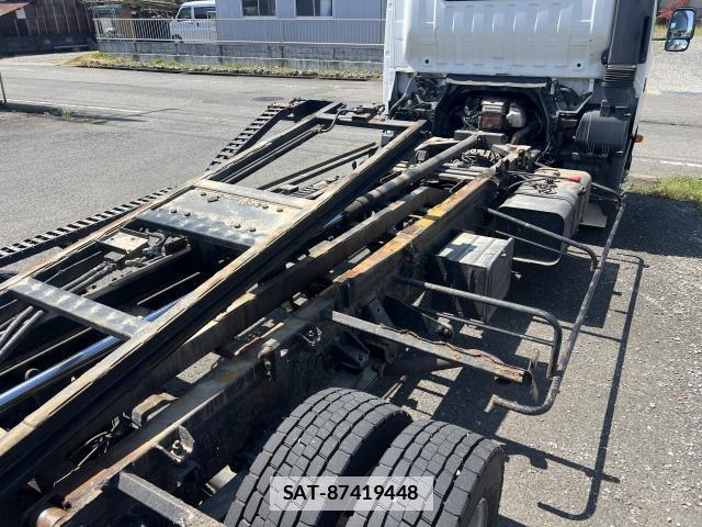 Hino DUTRO 2014-01 7812843-17