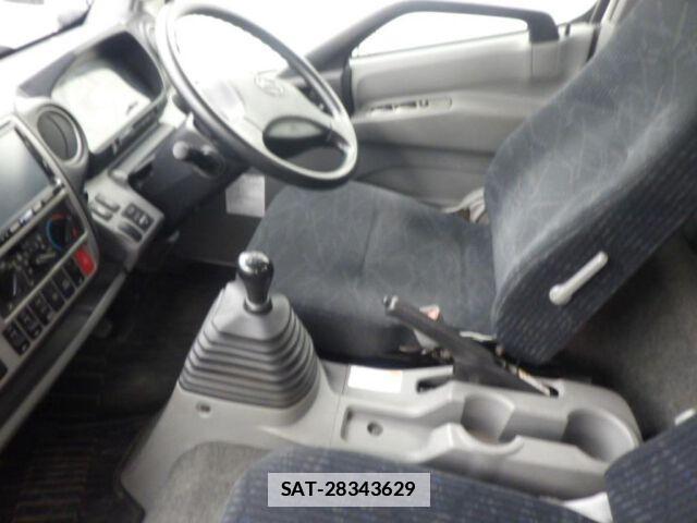 Hino DUTRO 2014-05 7813992-2