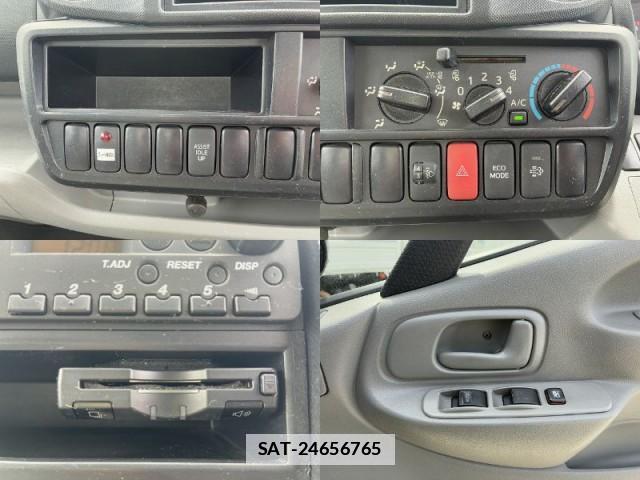 Hino DUTRO 2014-05 7816826-14