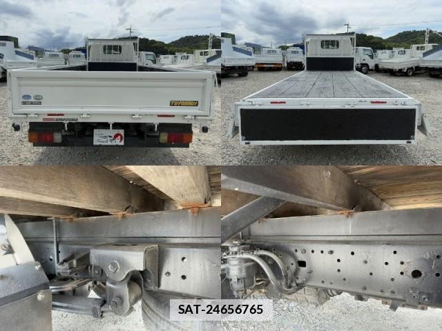 Hino DUTRO 2014-05 7816826-15