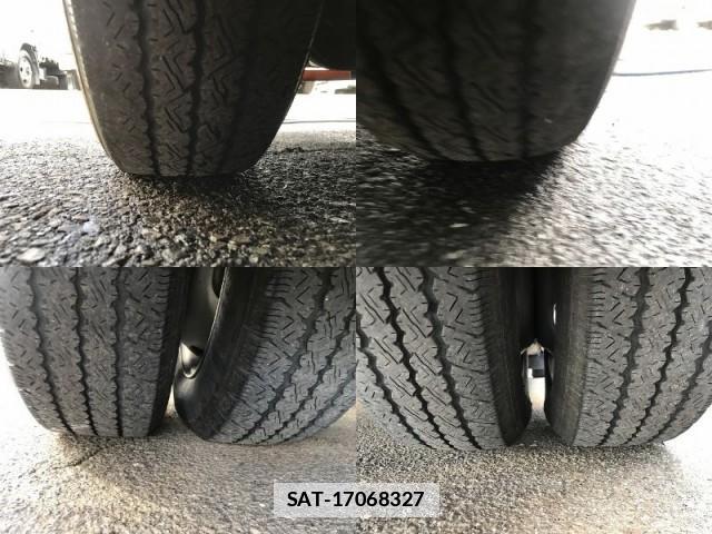 Hino DUTRO 2023-05 7817363-15