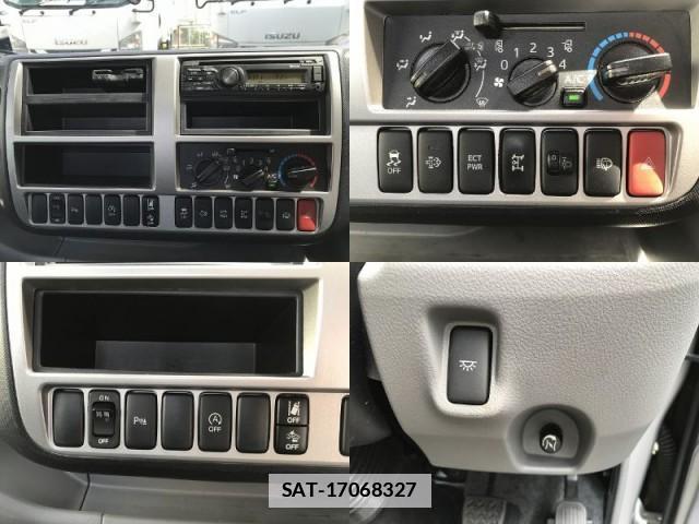Hino DUTRO 2023-05 7817363-17