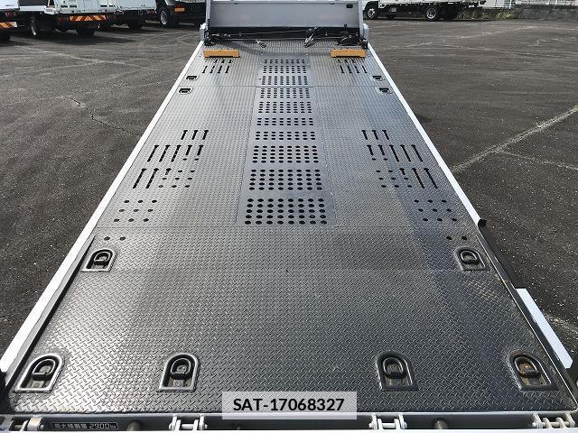 Hino DUTRO 2023-05 7817363-3