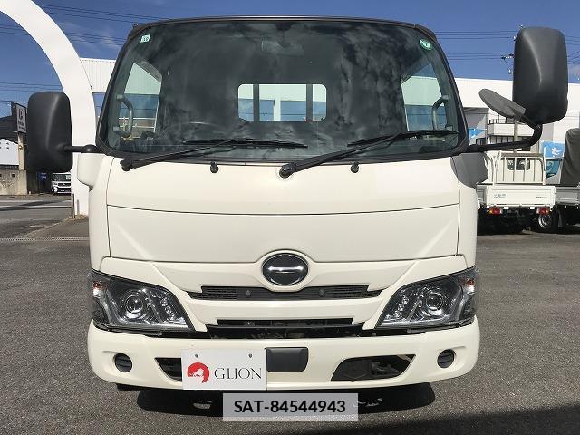 Hino DUTRO 2019-10 7817366-1