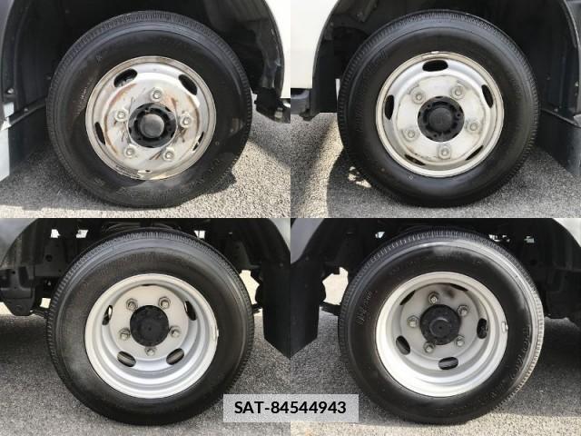 Hino DUTRO 2019-10 7817366-12