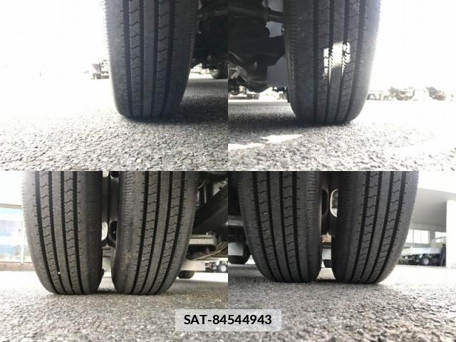 Hino DUTRO 2019-10 7817366-13