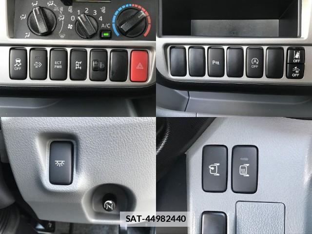 Hino DUTRO 2022-09 7817377-13