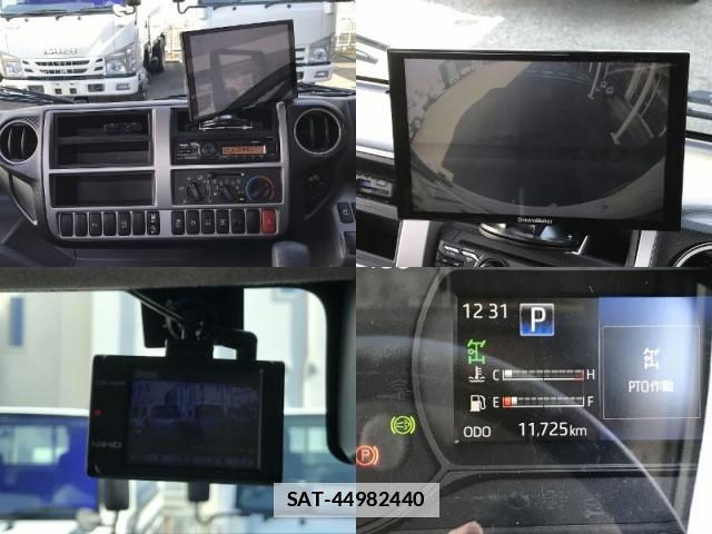 Hino DUTRO 2022-09 7817377-16