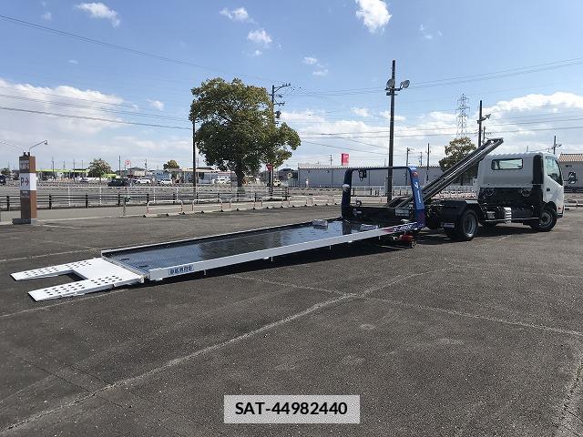 Hino DUTRO 2022-09 7817377-5