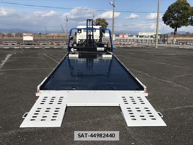 Hino DUTRO 2022-09 7817377-6