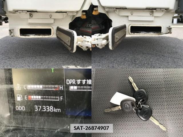 Hino DUTRO 2021-03 7817397-19