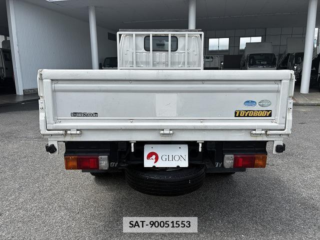 Hino DUTRO 2012-11 7817402-5