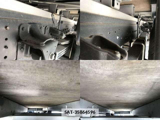 Hino DUTRO 2020-09 7817406-10
