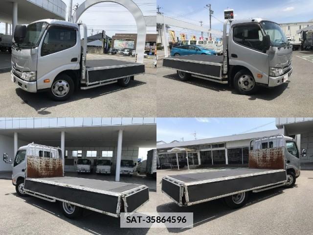 Hino DUTRO 2020-09 7817406-4