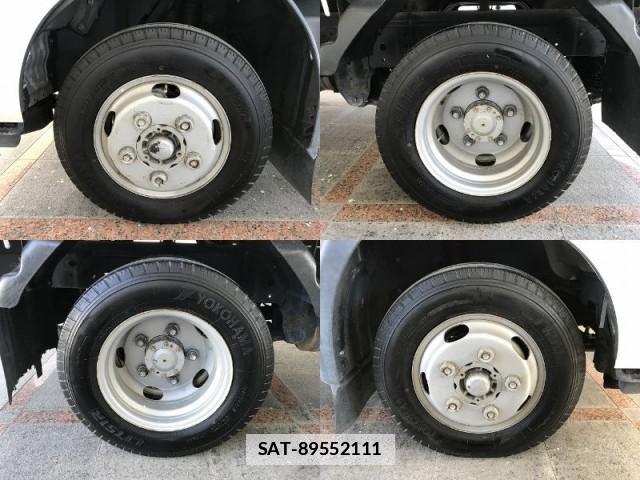 Hino DUTRO 2011-12 7817419-17