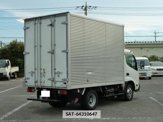 Hino DUTRO 2017-08 7817532-5