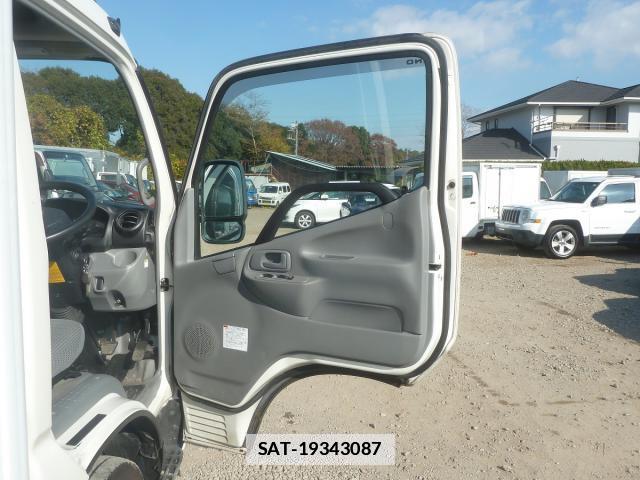 Hino DUTRO 2014-03 7817542-10