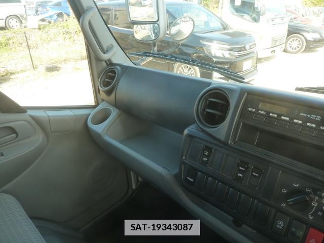Hino DUTRO 2014-03 7817542-13