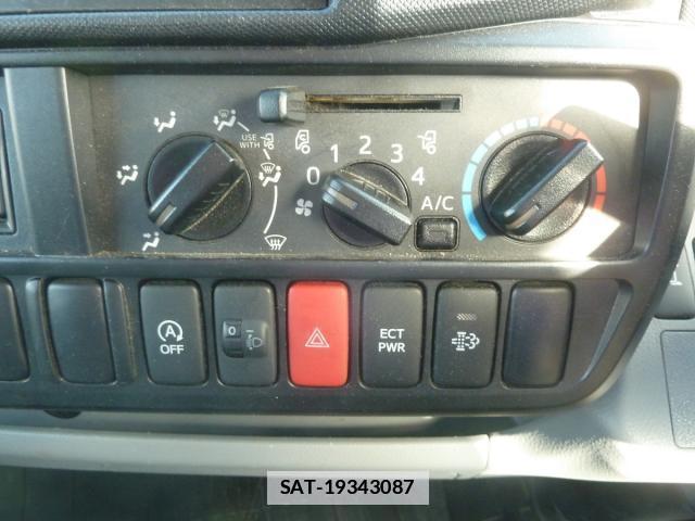 Hino DUTRO 2014-03 7817542-16