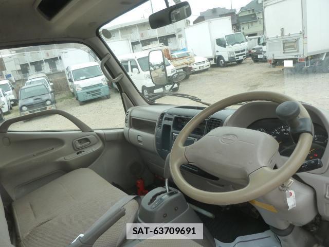Hino DUTRO 2004-11 7817546-5