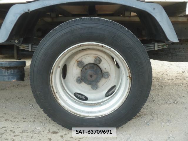 Hino DUTRO 2004-11 7817546-9